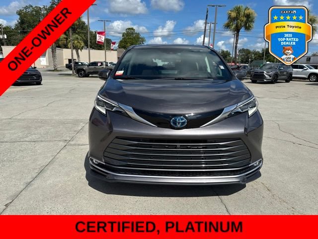 Used 2023 Toyota Sienna Platinum FWD image 2