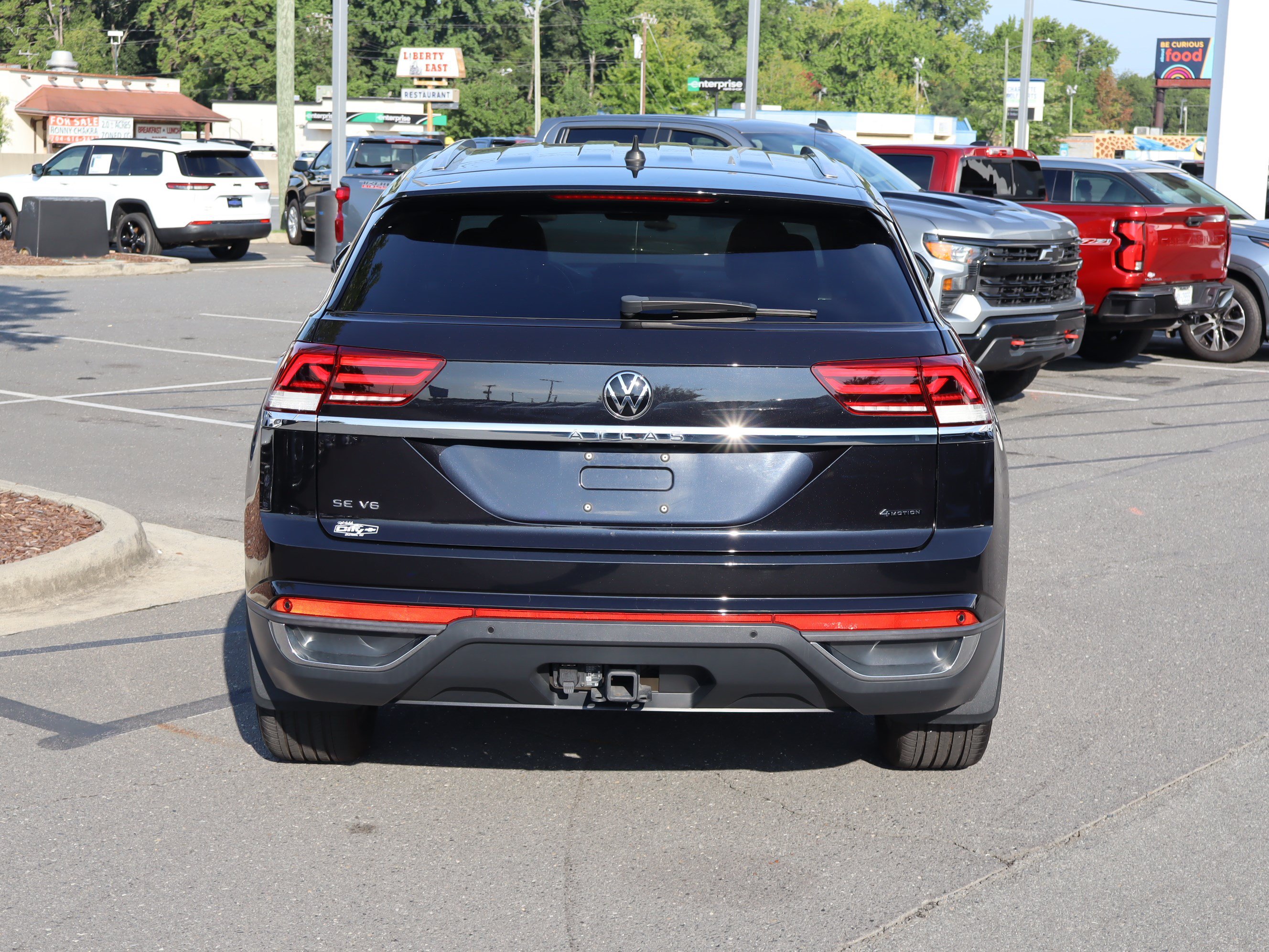 Used 2023 Volkswagen Atlas Cross Sport SE AWD/4WD image 9