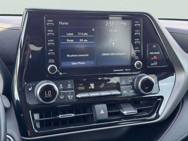 Used 2021 Toyota Highlander XLE AWD/4WD image 31