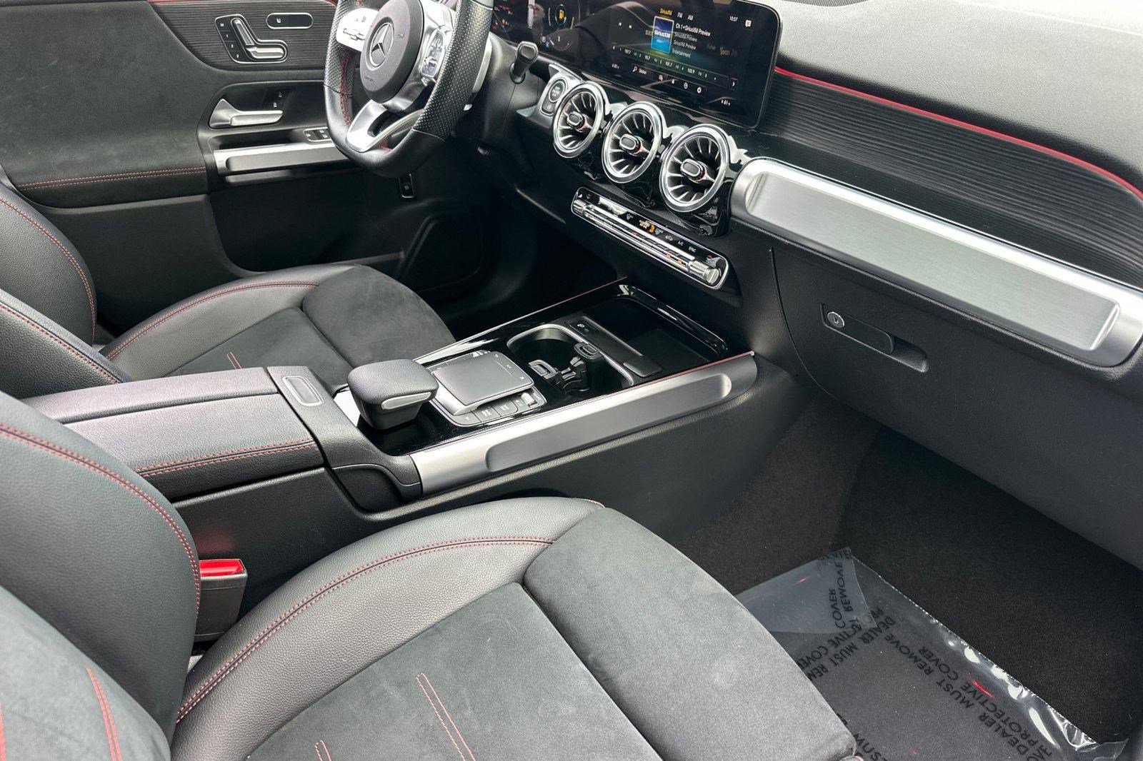 Certified 2023 Mercedes-Benz GLB 250 4MATIC image 31