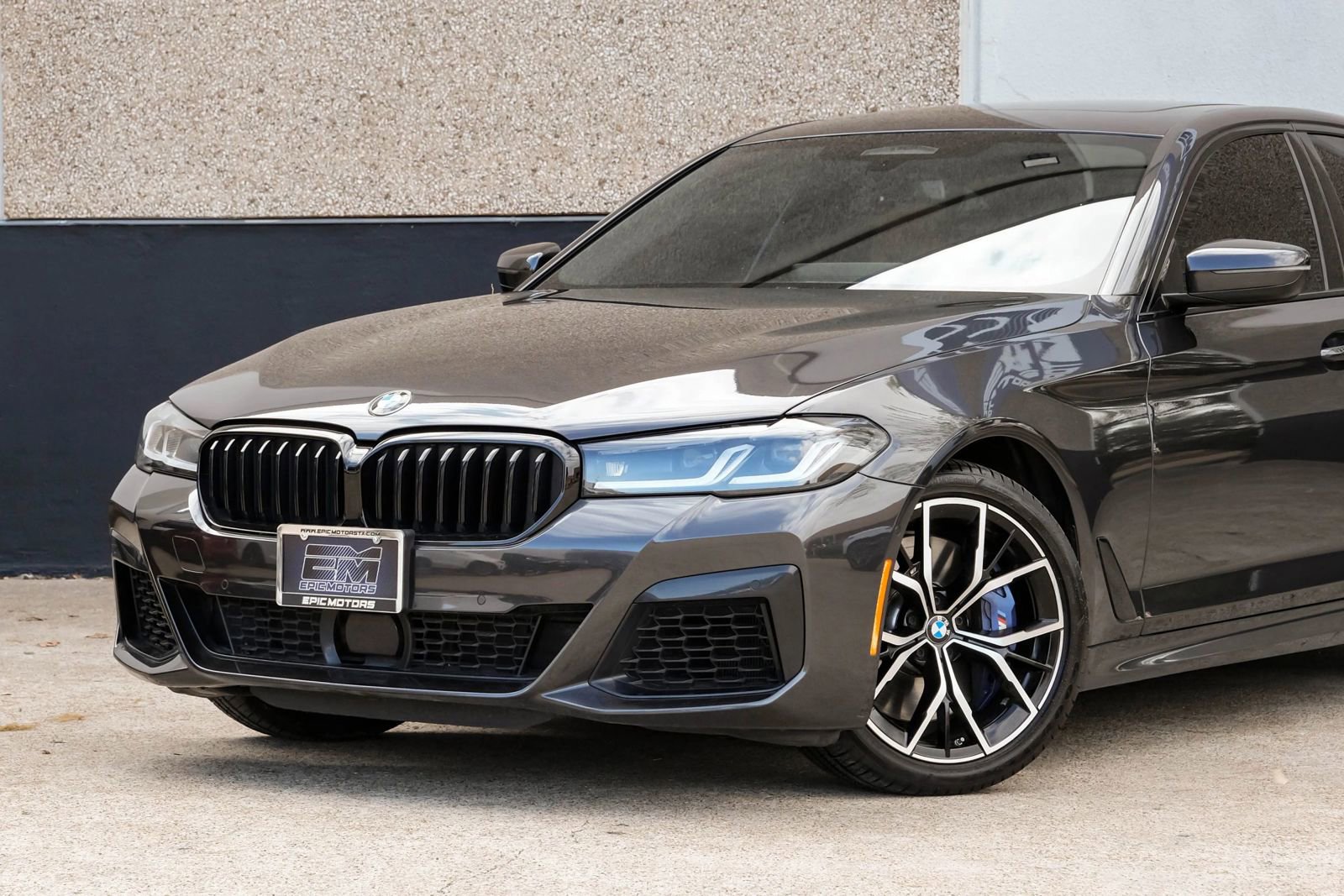 Used 2023 BMW 540i xDrive w/ Executive Package image 5