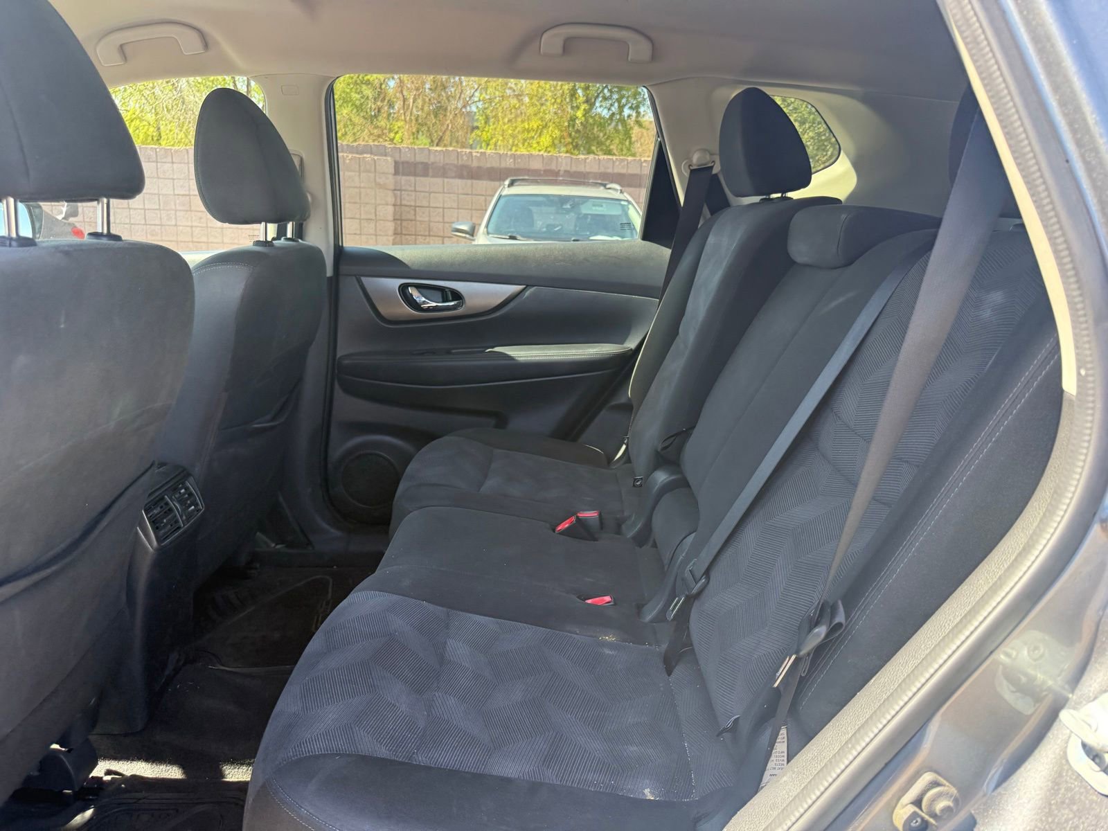 Used 2016 Nissan Rogue SV FWD image 10