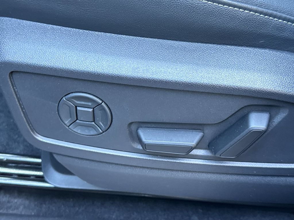 Certified 2025 Audi Q5 Premium Plus w/ Premium Plus AWD/4WD image 14