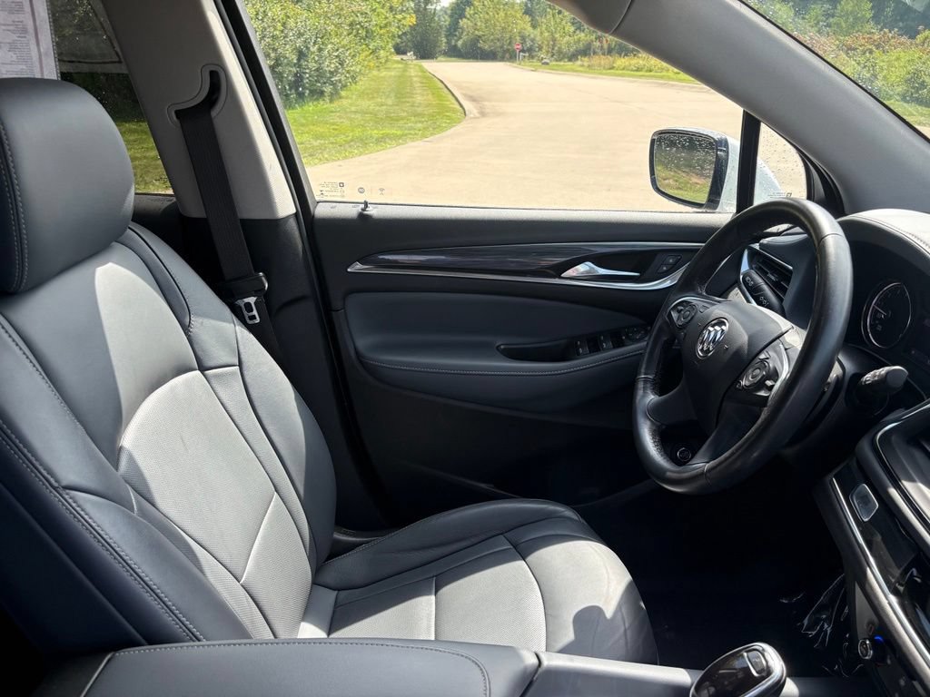 Used 2021 Buick Enclave Essence FWD image 29
