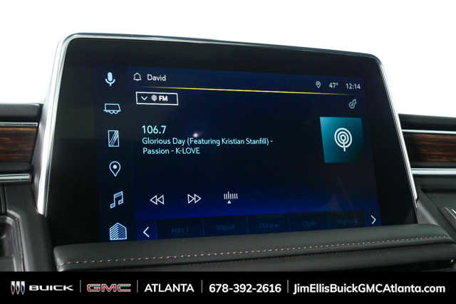 Used 2023 Chevrolet Suburban High Country image 14