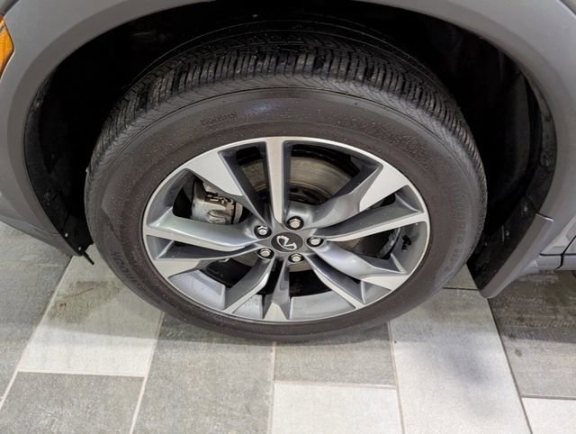 Used 2023 INFINITI QX60 Luxe w/ Performance Audio Package AWD/4WD image 7