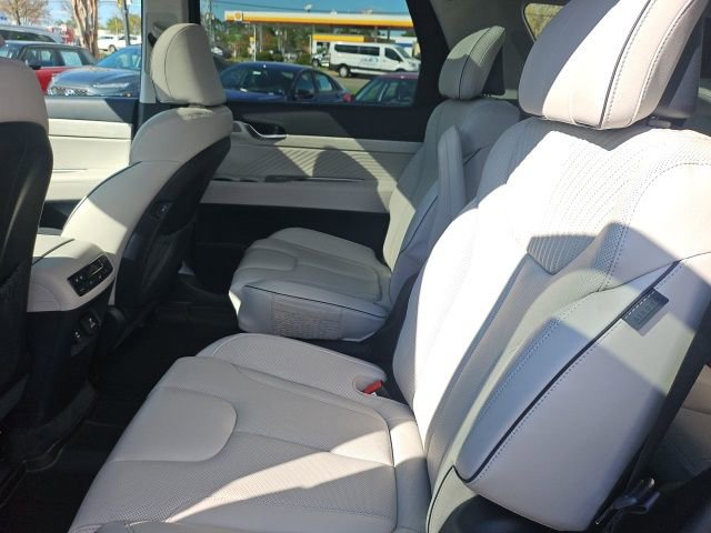 Used 2025 Hyundai Palisade Calligraphy image 10