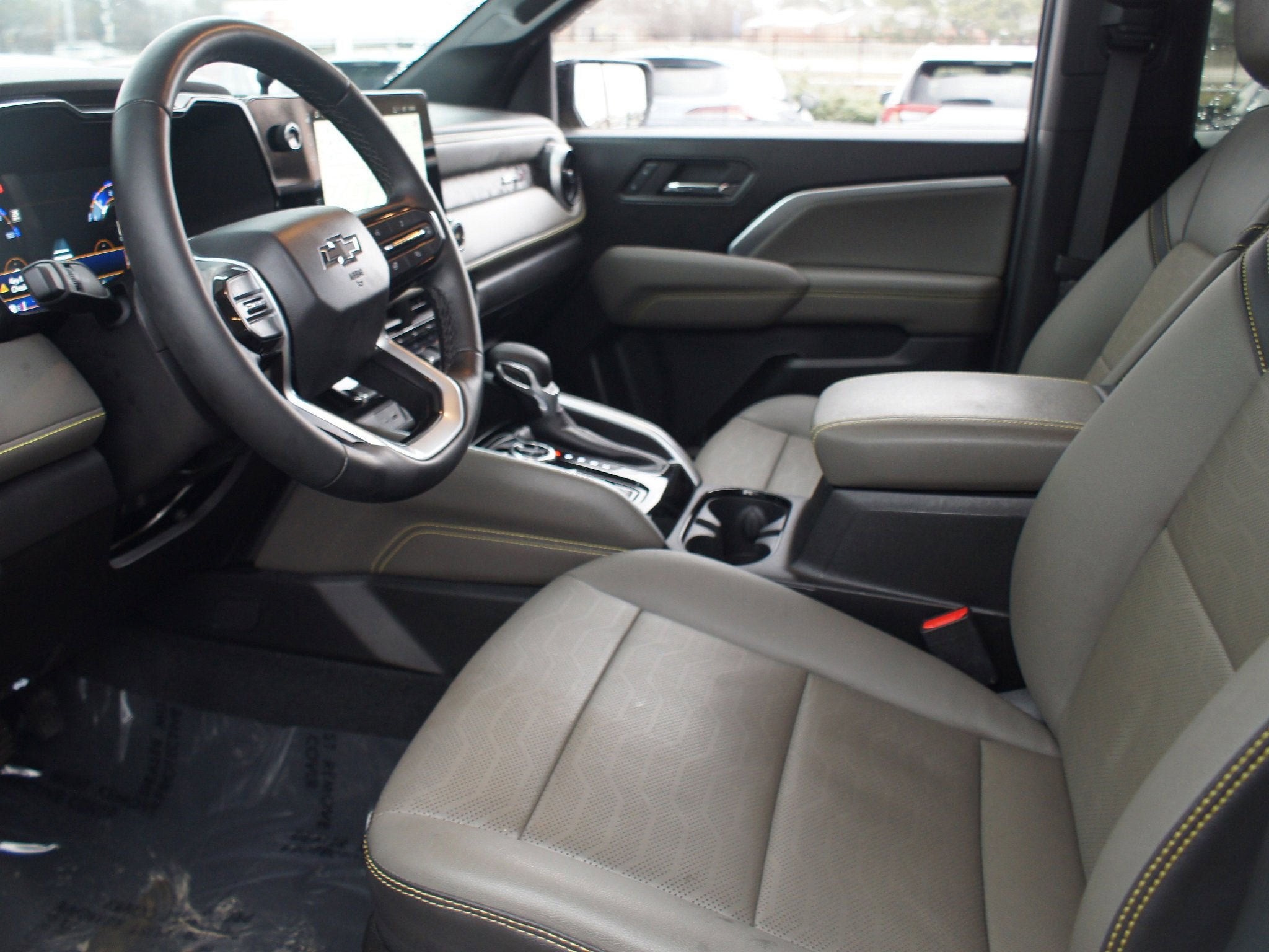 Used 2024 Chevrolet Colorado ZR2 w/ ZR2 Convenience Package III AWD/4WD image 14