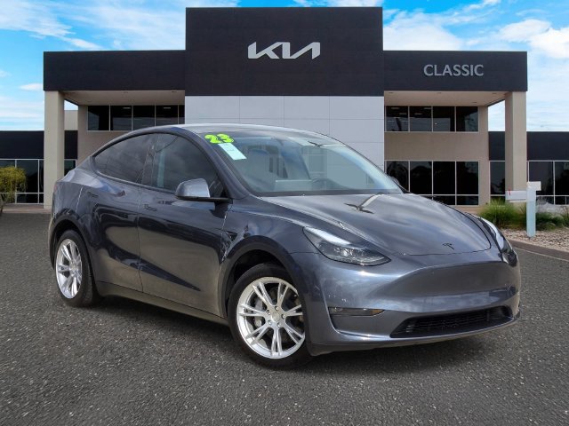 Used 2023 Tesla Model Y Long Range AWD/4WD image 1