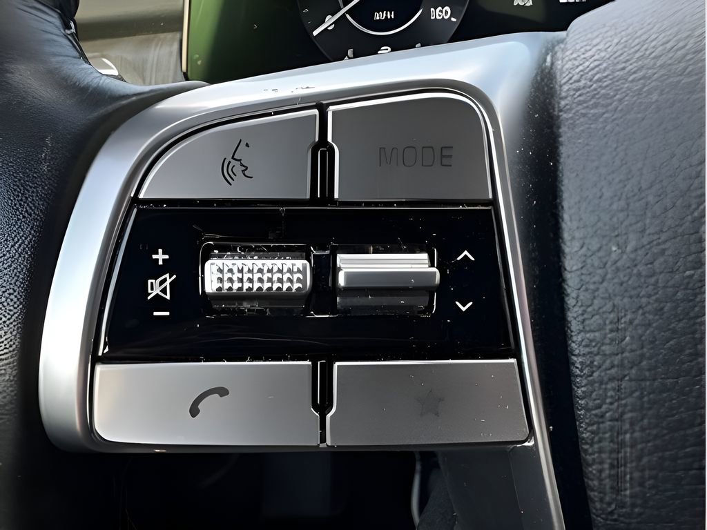 Used 2024 Kia Telluride SX w/ Towing Package image 21