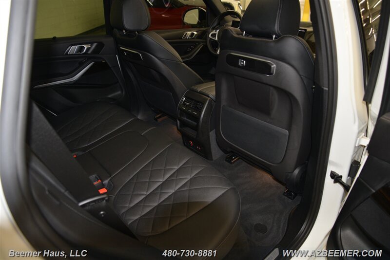 Used 2025 BMW X5 xDrive40i w/ M Sport Package AWD/4WD image 24