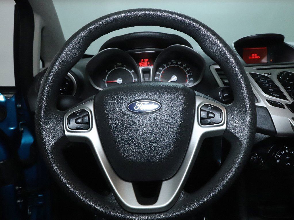 Used 2013 Ford Fiesta SE image 21