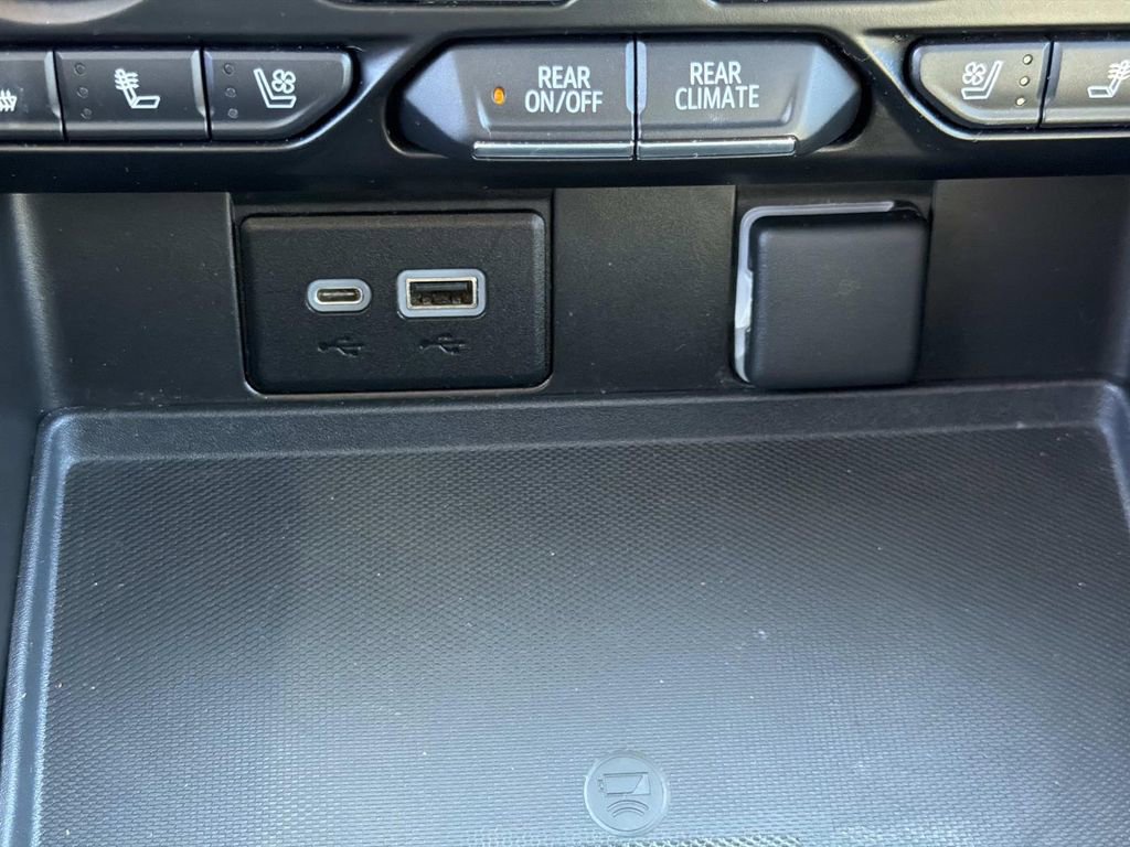 Used 2021 Chevrolet Tahoe Premier RWD image 33