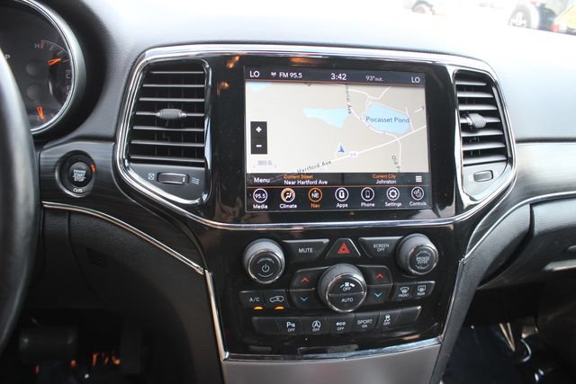 Used 2021 Jeep Grand Cherokee Limited AWD/4WD image 4