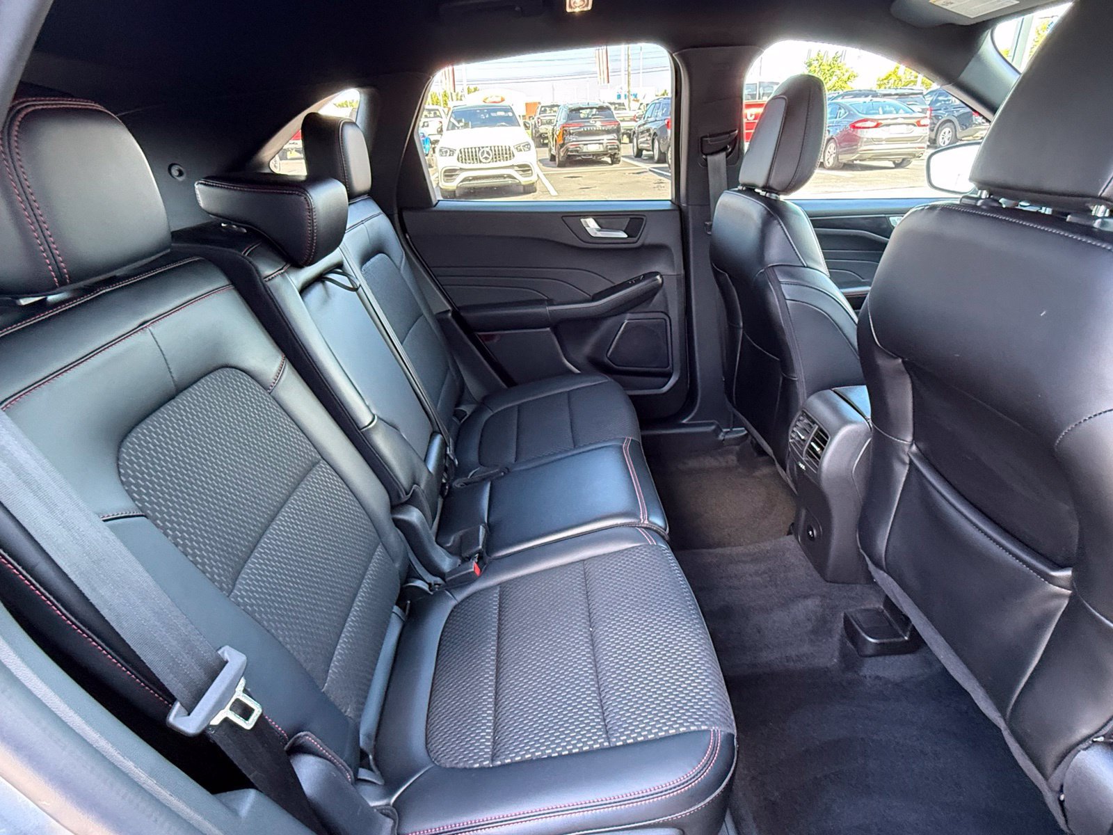 Used 2024 Ford Escape ST-Line w/ Tech Pack #1 AWD/4WD image 15