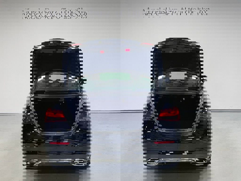 Used 2022 Mercedes-Benz E 450 4MATIC Sedan image 5