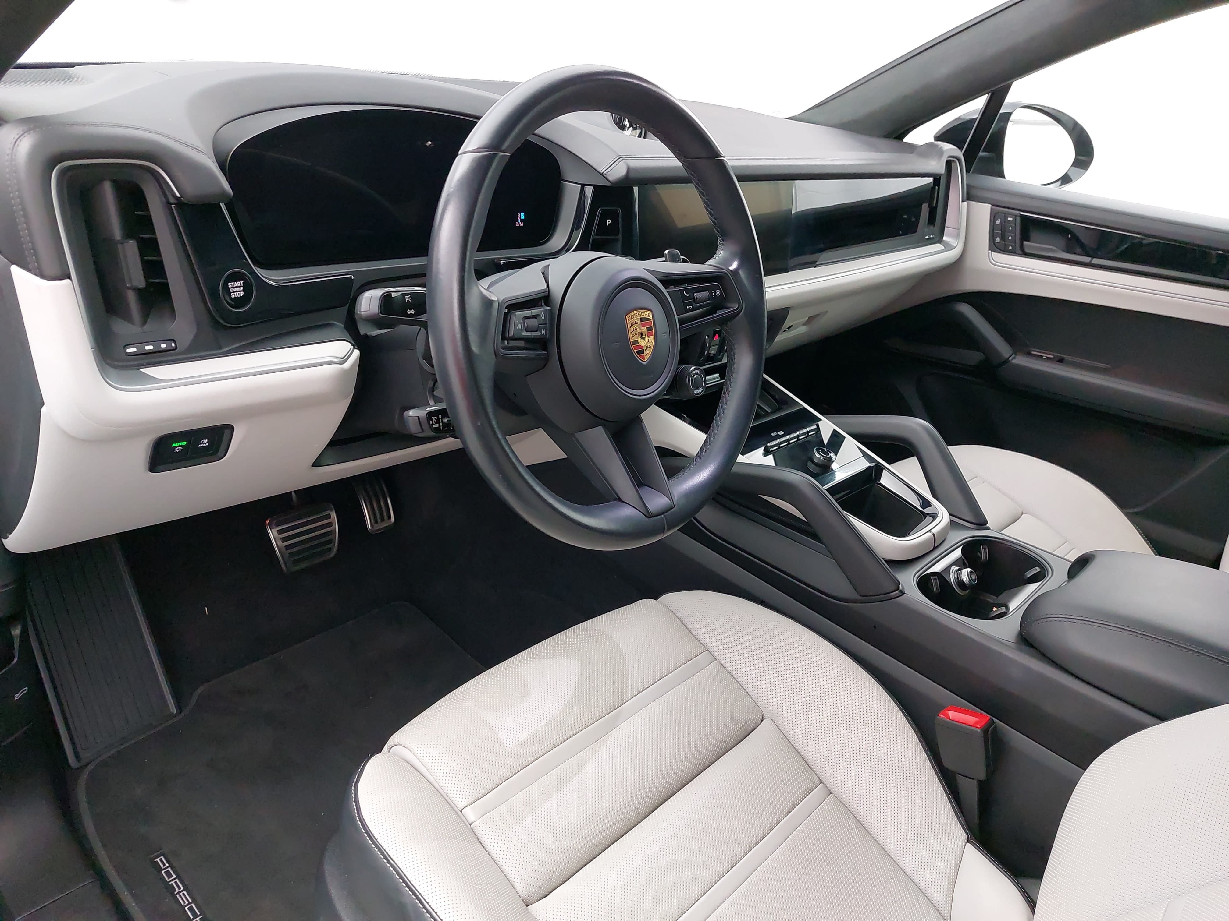 Certified 2024 Porsche Cayenne S AWD/4WD image 18