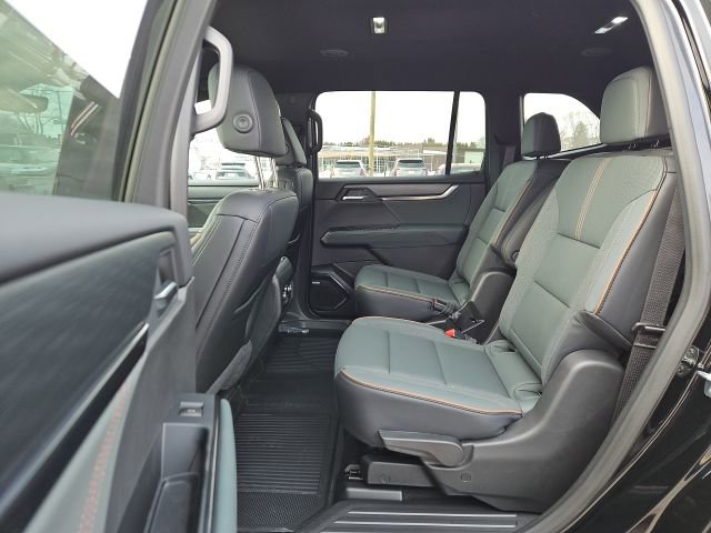 New 2026 GMC Acadia AT4 w/ LPO, All-Weather Package image 17