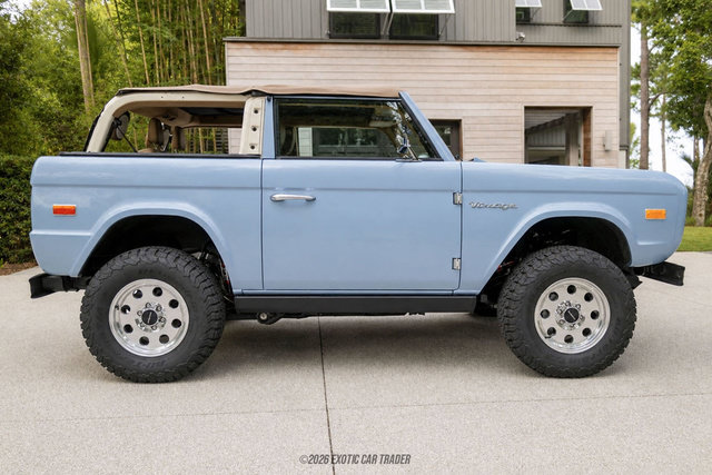 Used 2025 Ford Bronco Badlands AWD/4WD image 9
