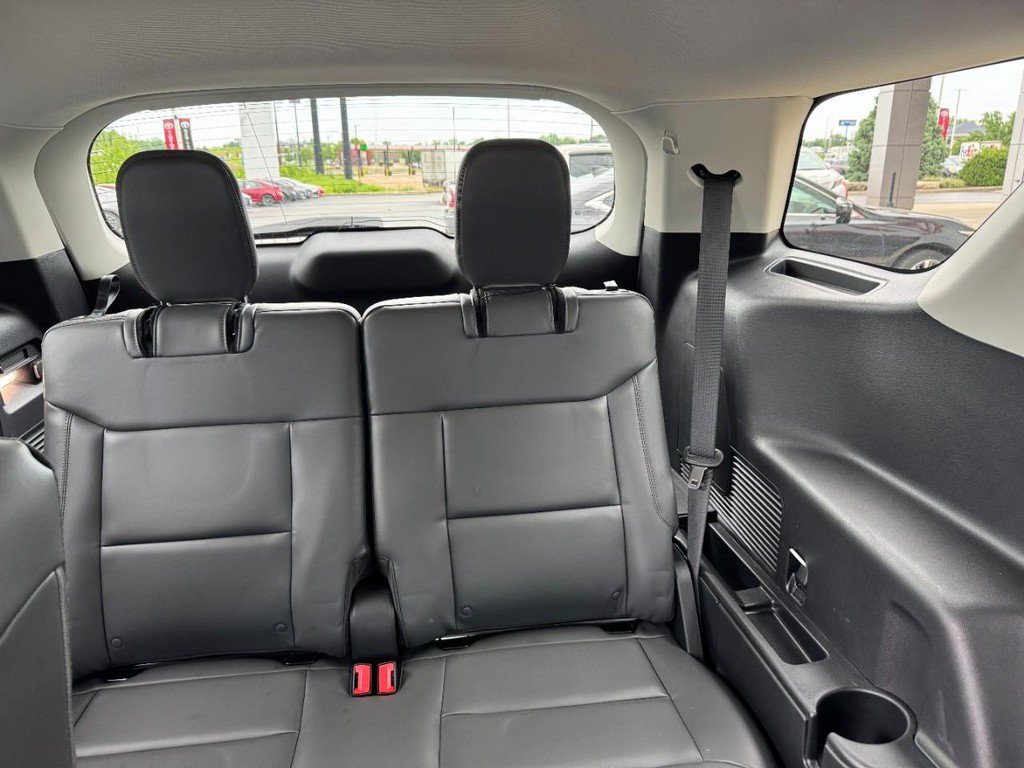 Used 2025 Ford Explorer Active w/ Active Comfort Package AWD/4WD image 10