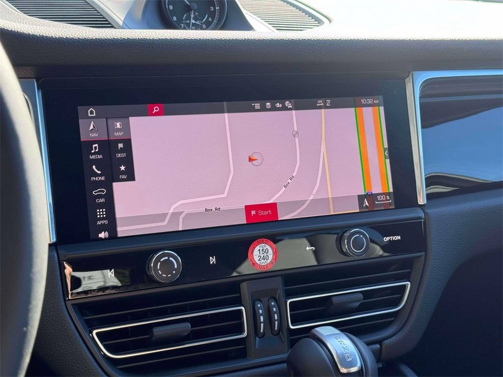 New 2026 Porsche Macan AWD/4WD image 27