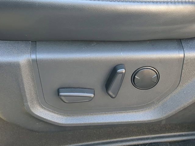 Used 2024 Ford Expedition XLT image 23