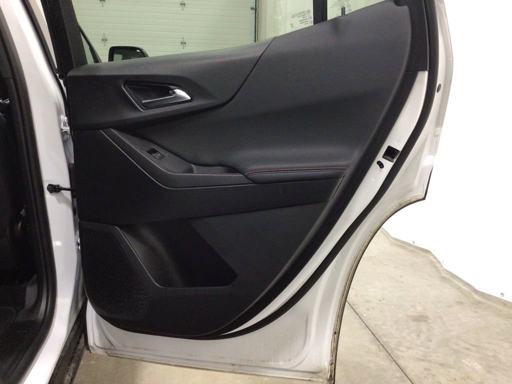 Used 2025 Chevrolet Equinox RS w/ Safety and Technology Package image 28
