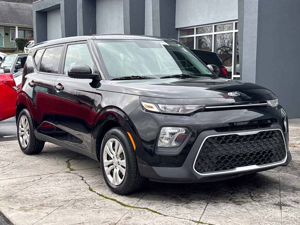 Used 2020 Kia Soul LX image 1