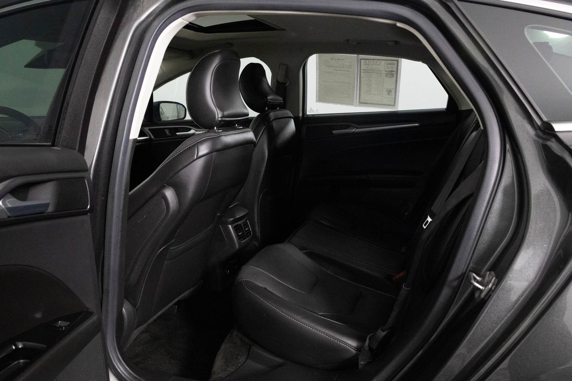 Used 2015 Ford Fusion Titanium image 34