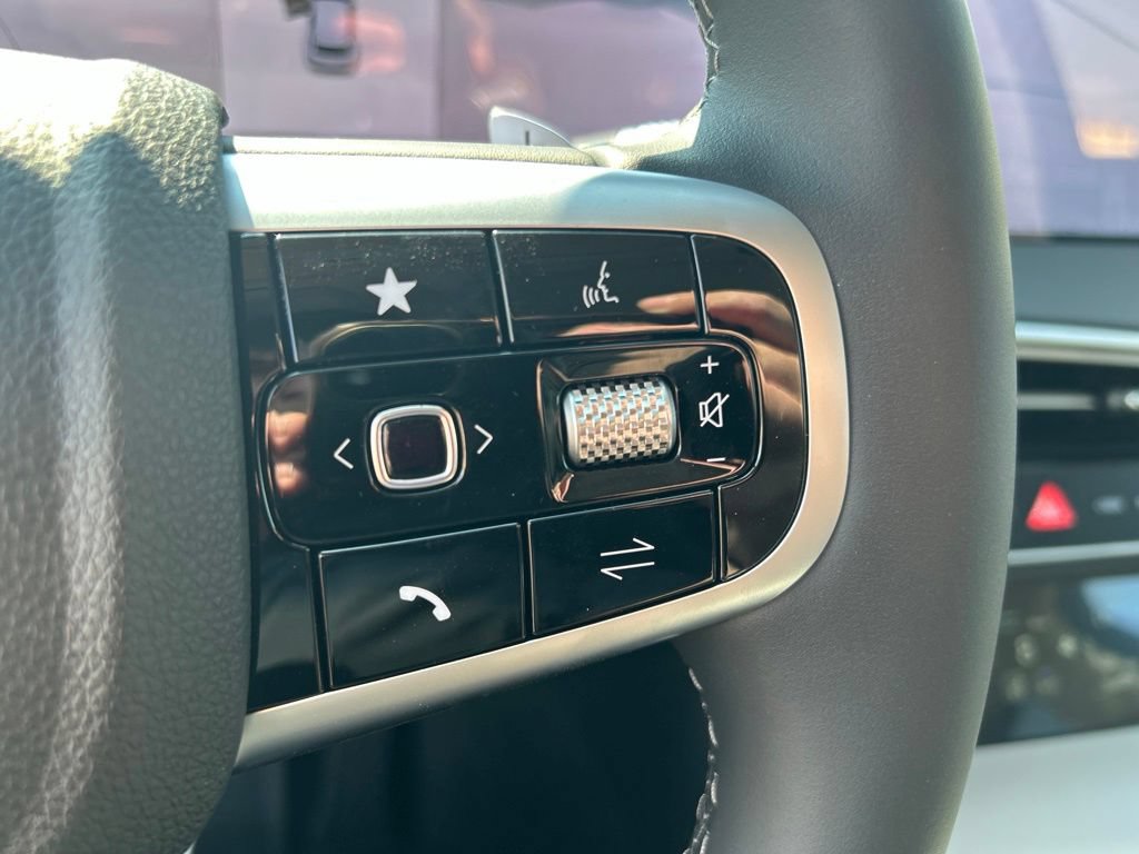 New 2026 Genesis GV70 2.5T Advanced AWD/4WD image 17