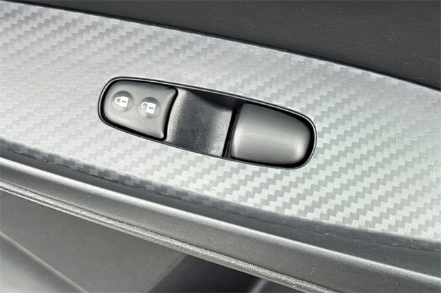 Used 2025 Nissan Sentra SV image 22