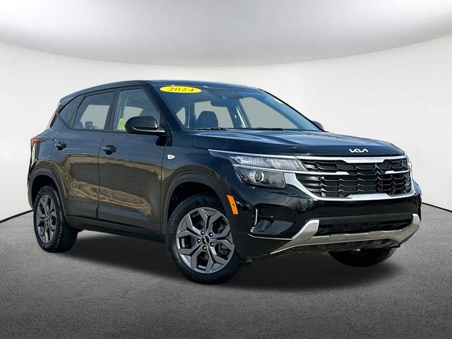Used 2024 Kia Seltos LX image 2