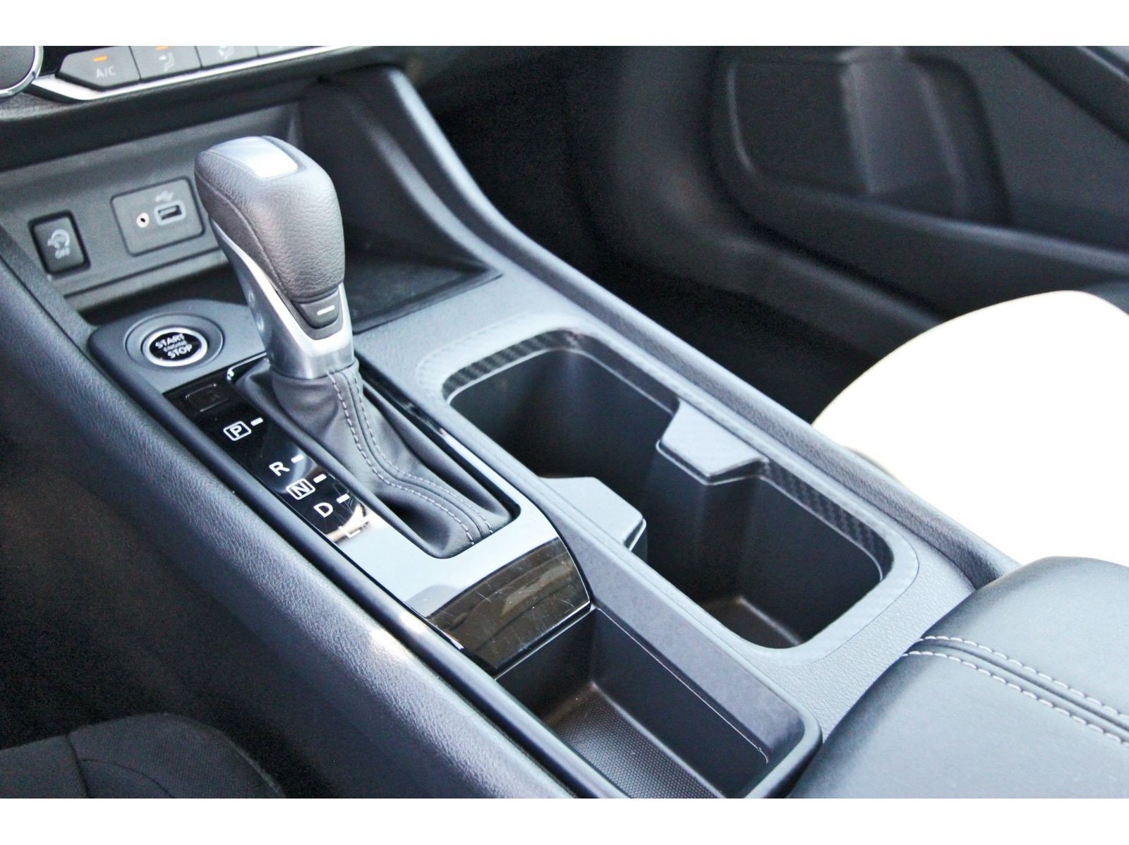 Certified 2025 Nissan Sentra S FWD image 27