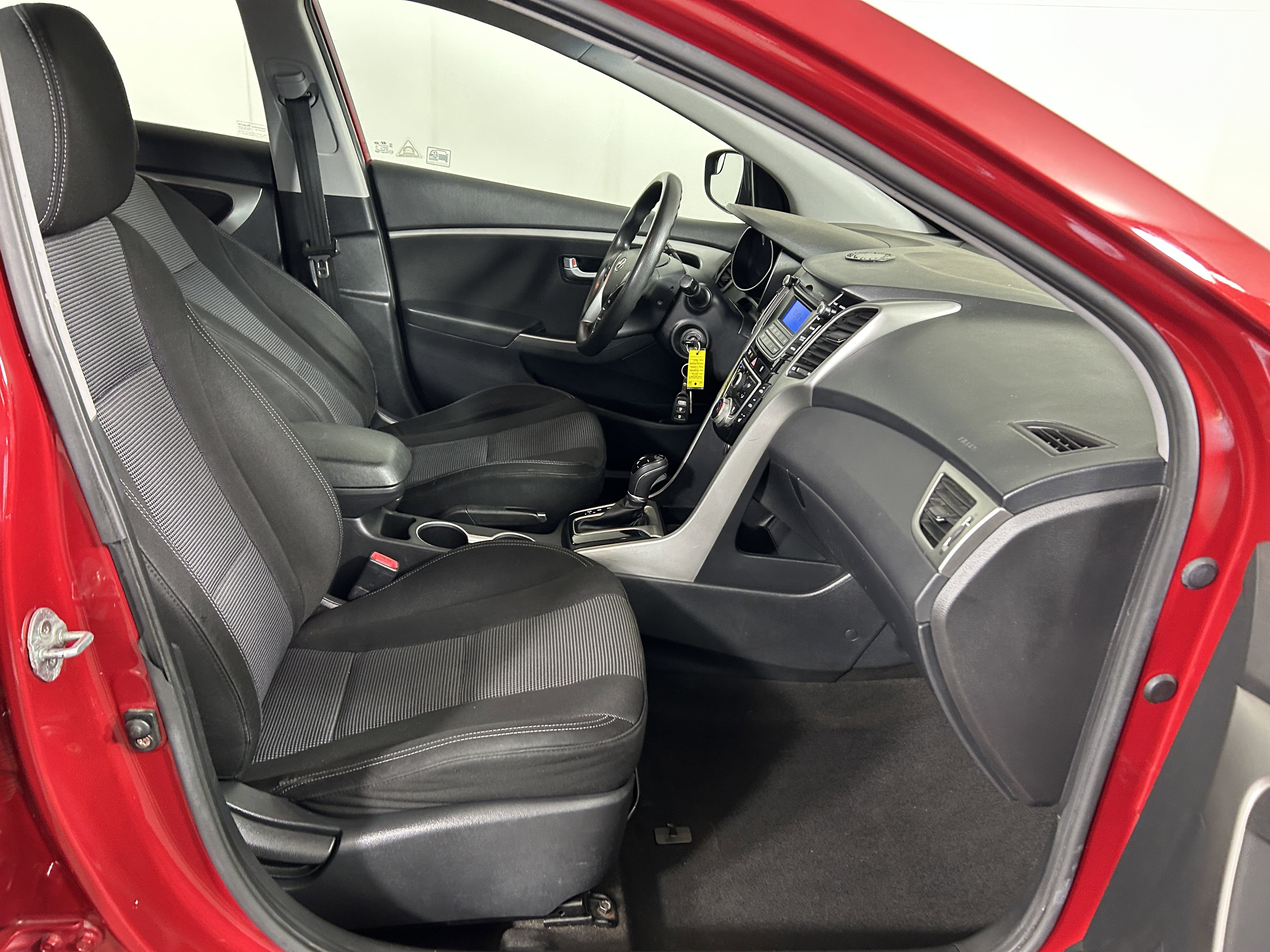 Used 2016 Hyundai Elantra GT image 26