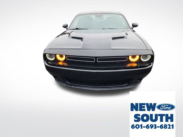 Used 2023 Dodge Challenger SXT image 8