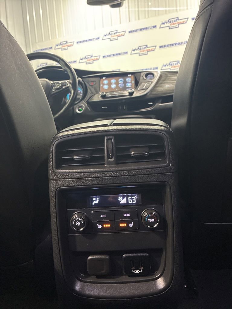 Used 2017 Buick Envision Essence AWD/4WD image 36