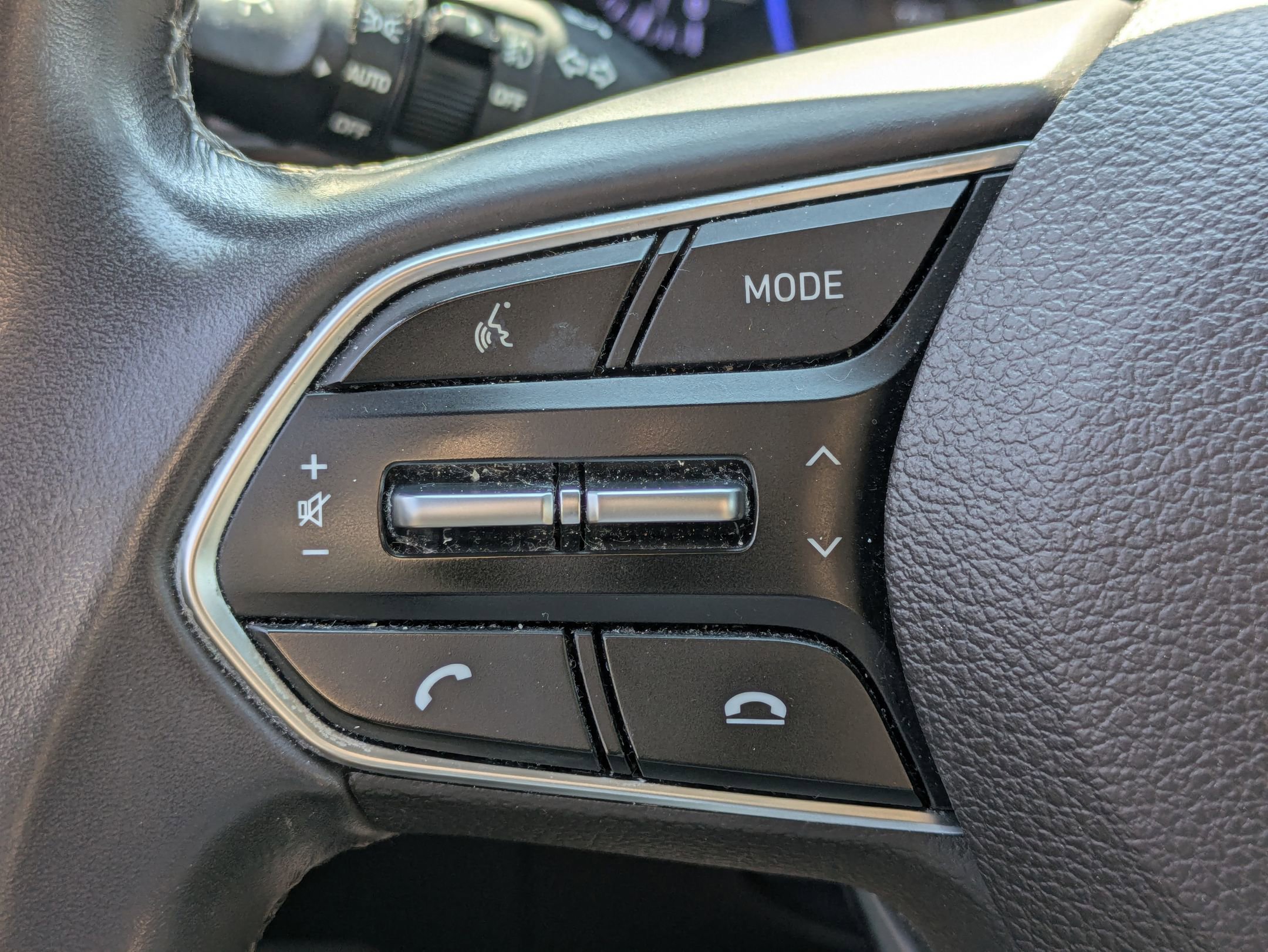 Used 2019 Hyundai Santa Fe Limited image 20