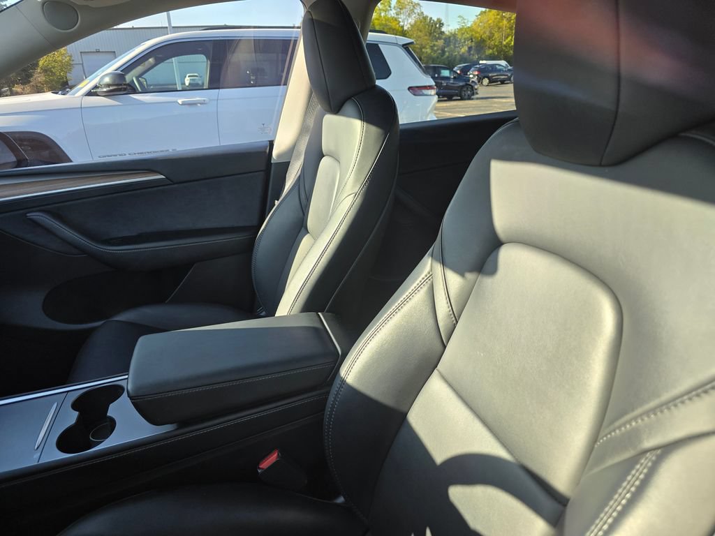 Used 2023 Tesla Model Y 2WD image 19