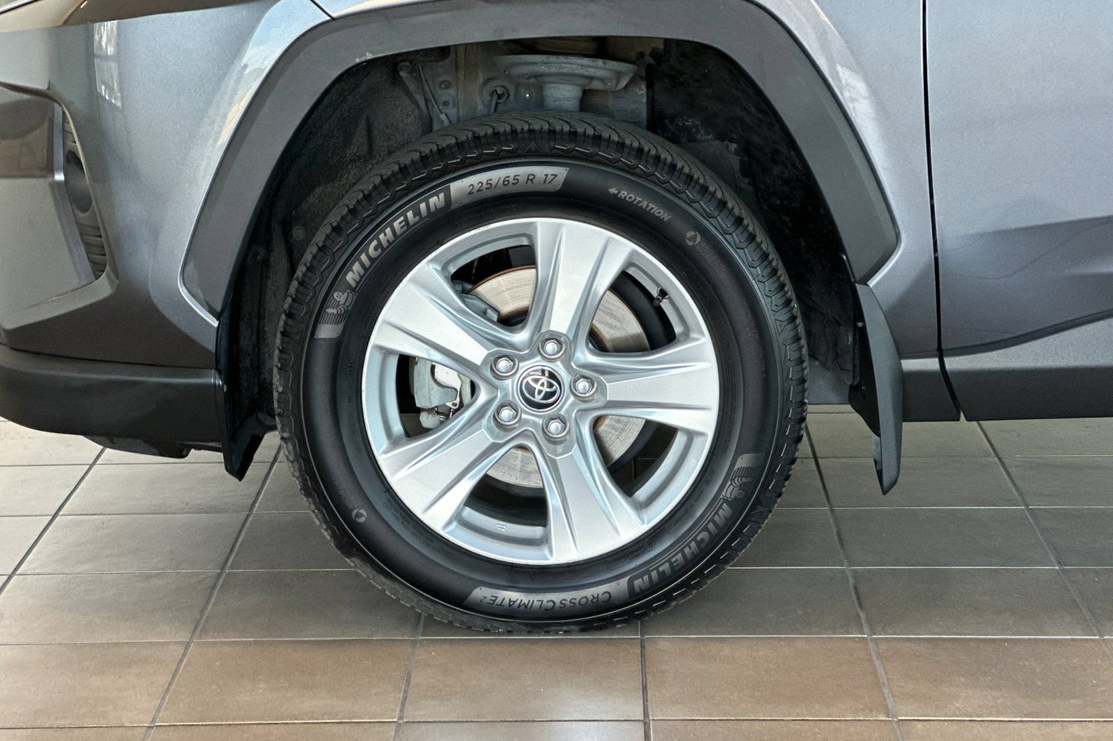 Certified 2021 Toyota RAV4 XLE w/ XLE Grade Weather Package AWD/4WD image 26