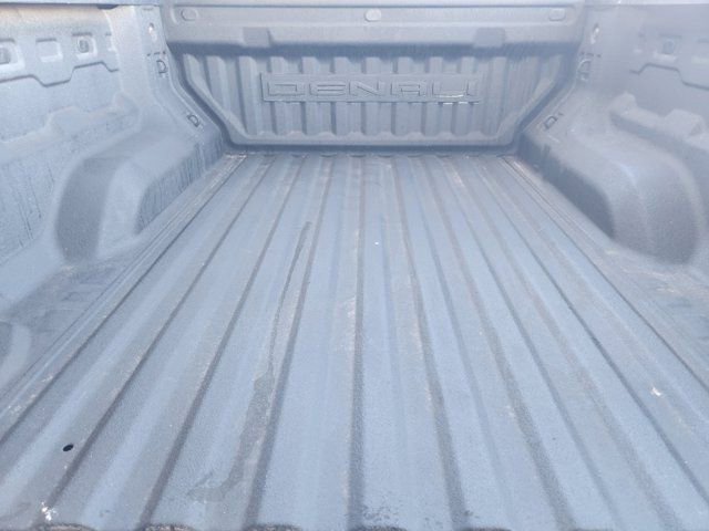 Used 2024 GMC Canyon Denali image 32