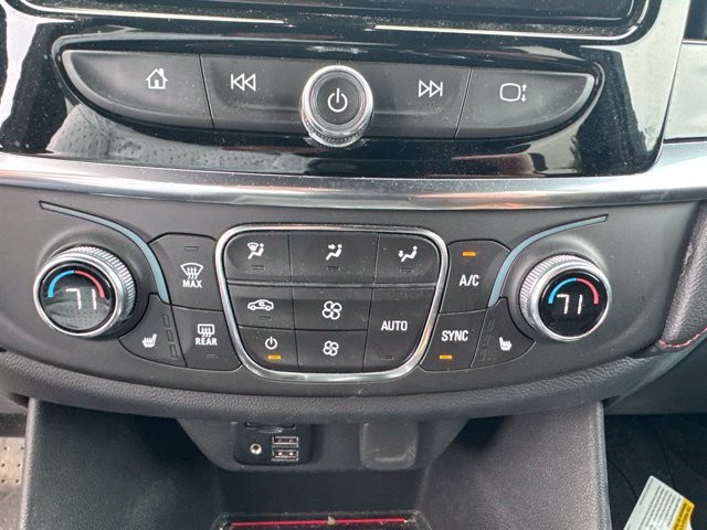 Used 2023 Chevrolet Traverse RS FWD image 25