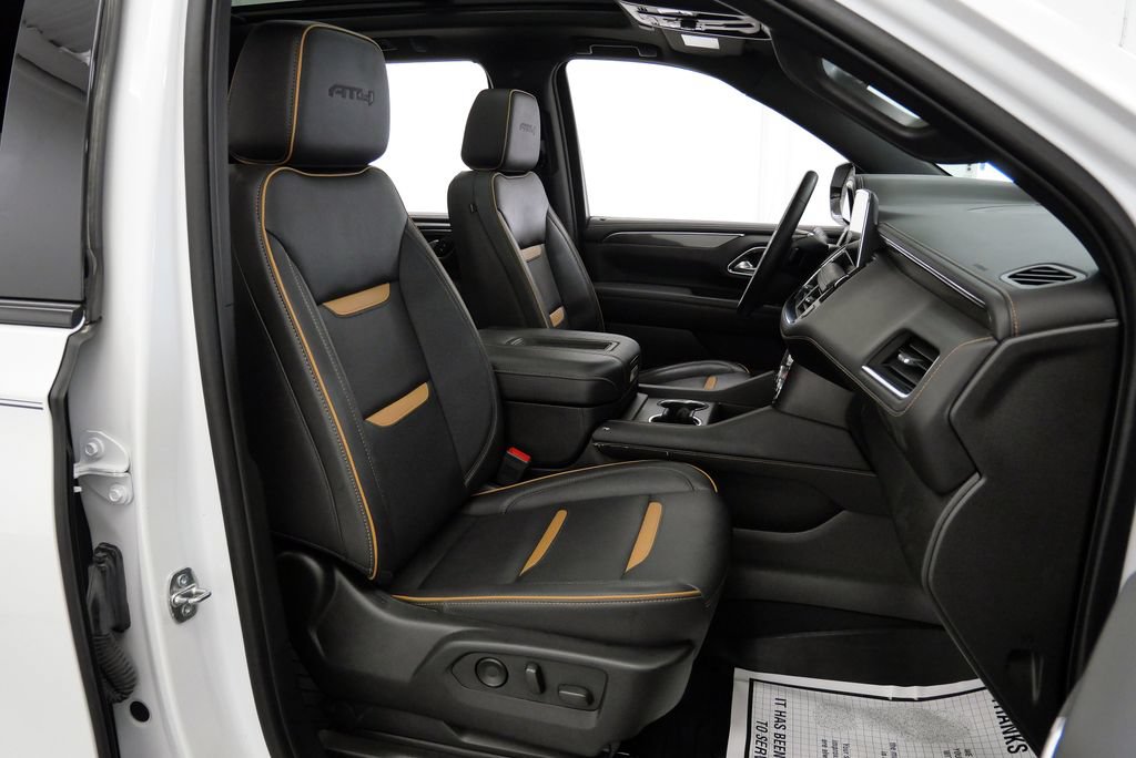 Used 2024 GMC Yukon XL AT4 w/ AT4 Premium Plus Package AWD/4WD image 14