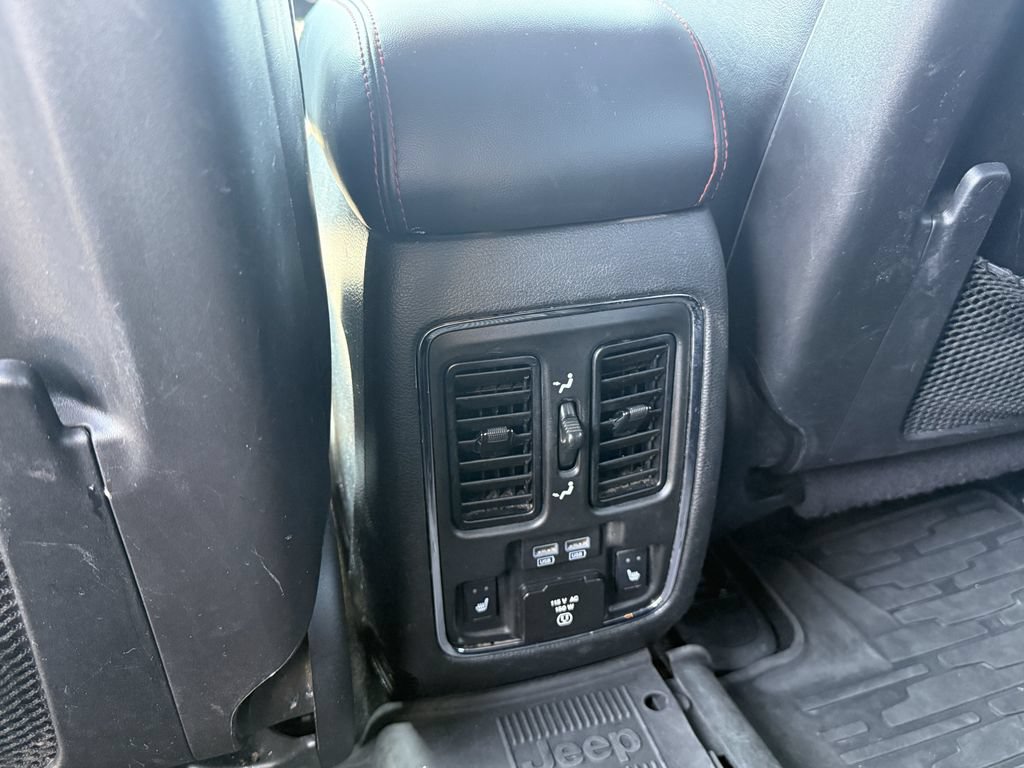 Used 2021 Jeep Grand Cherokee Trailhawk w/ Trailhawk Luxury Group AWD/4WD image 25