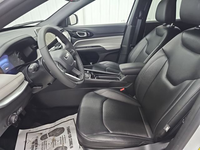 Used 2026 Jeep Compass Limited w/ Mopar All Weather Package image 9