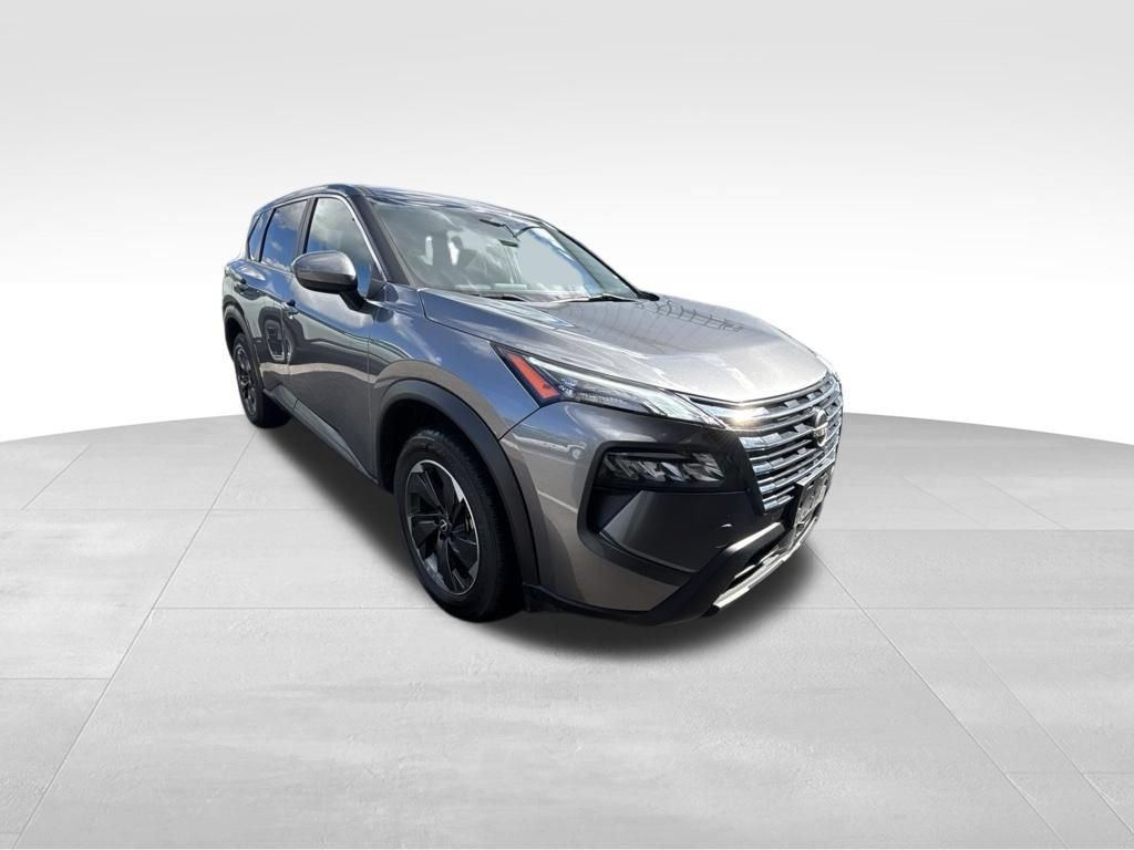 Used 2024 Nissan Rogue SV AWD/4WD image 9