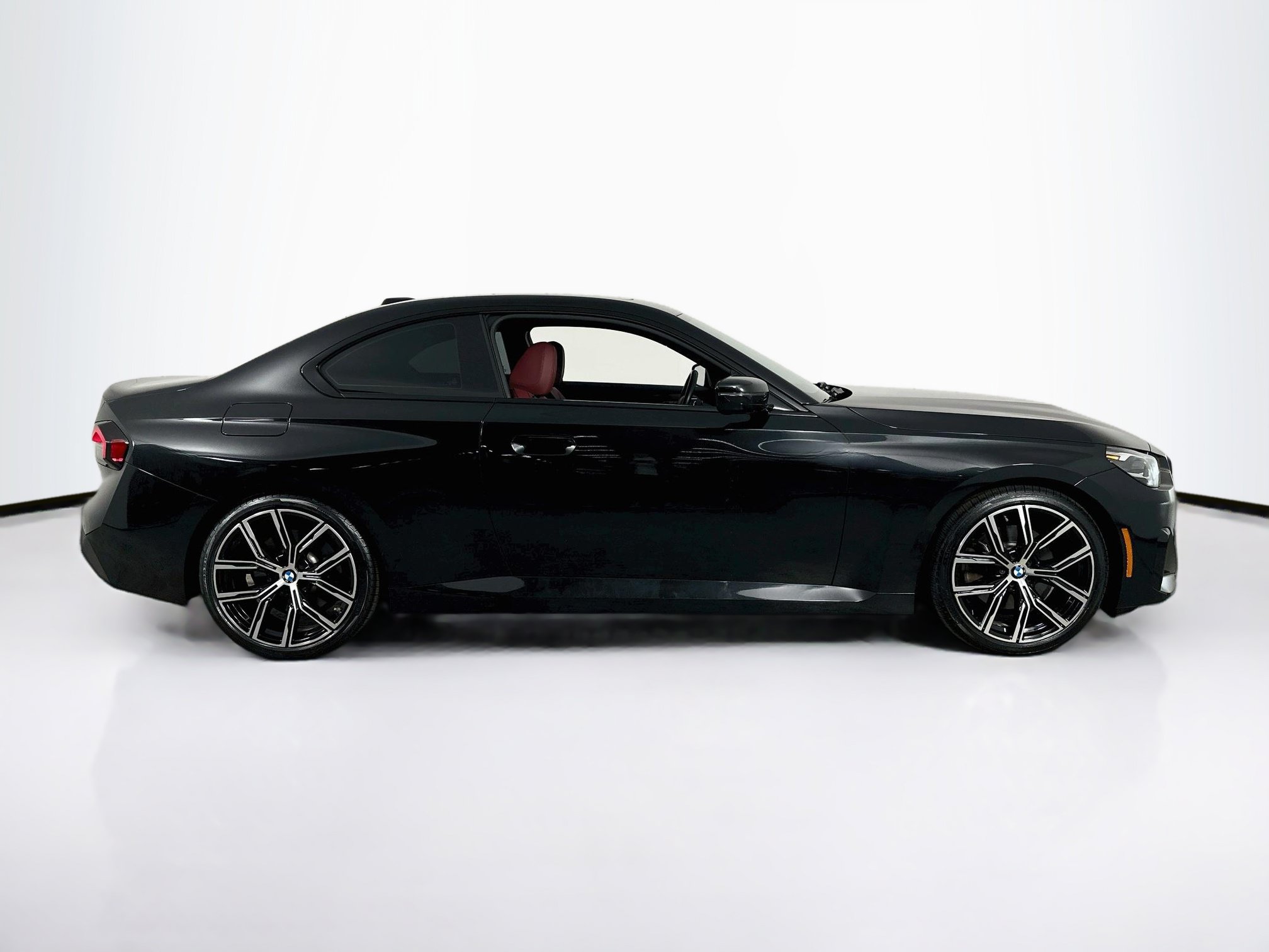 Used 2023 BMW 230i Coupe w/ Convenience Package RWD image 4