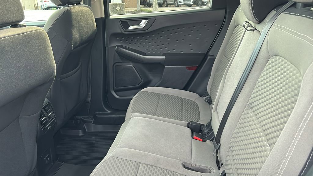 Used 2020 Ford Escape SE image 30