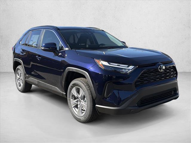 Used 2025 Toyota RAV4 XLE AWD/4WD image 3