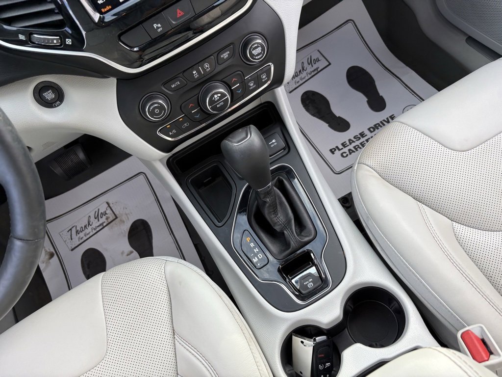 Used 2019 Jeep Cherokee Limited image 37