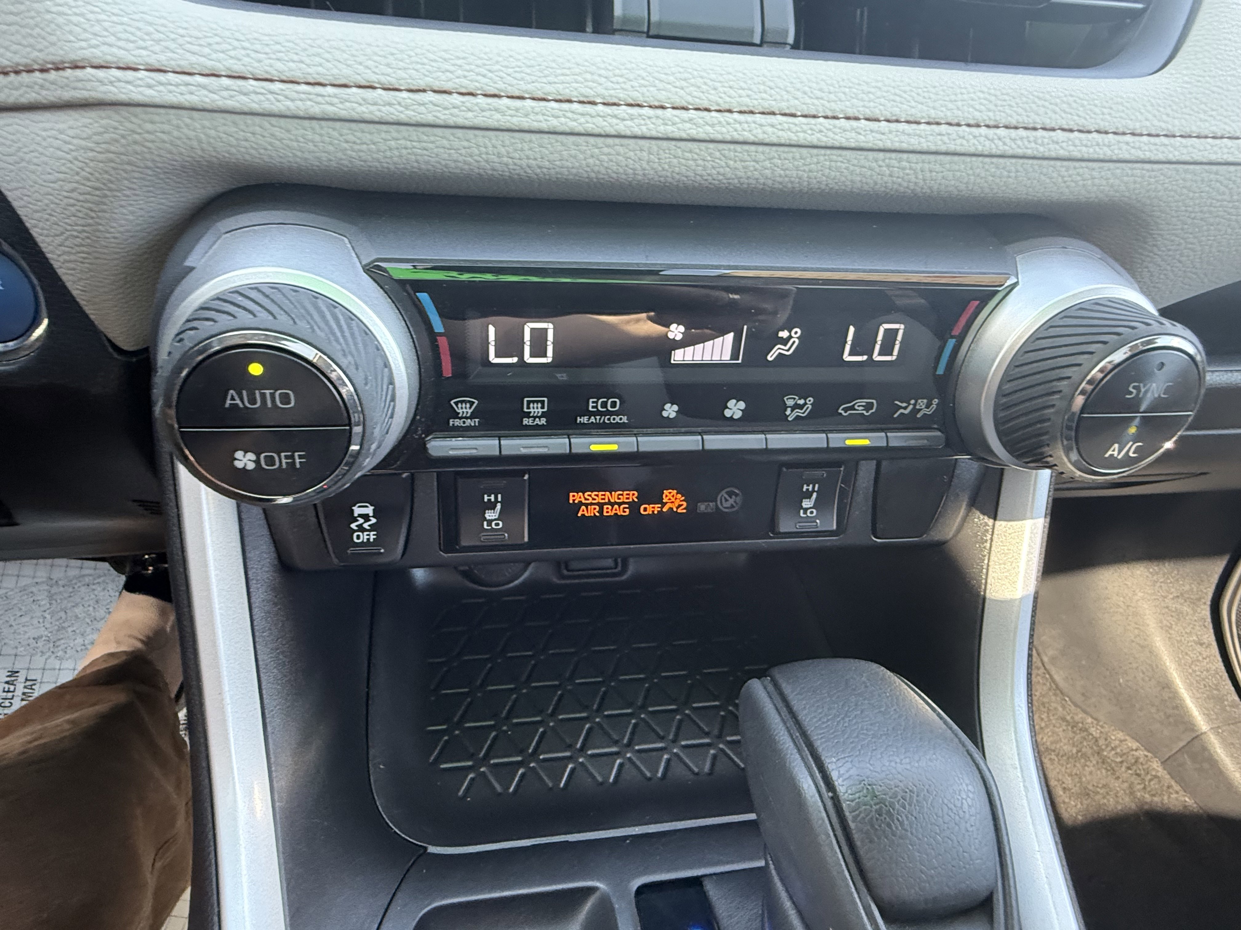 Certified 2021 Toyota RAV4 XLE w/ Convenience Package image 8